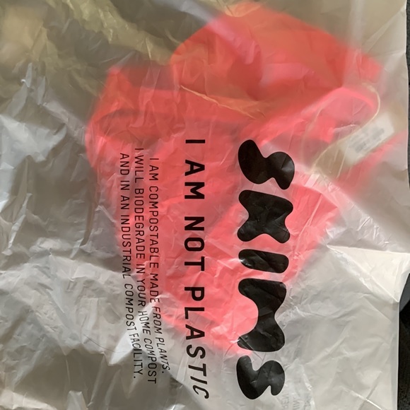 SKIMS Fits Everybody Triangle Bralette - Picture 3 of 5